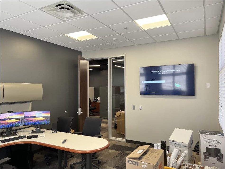 A Bakersfield business office set up by Kalieb Designs